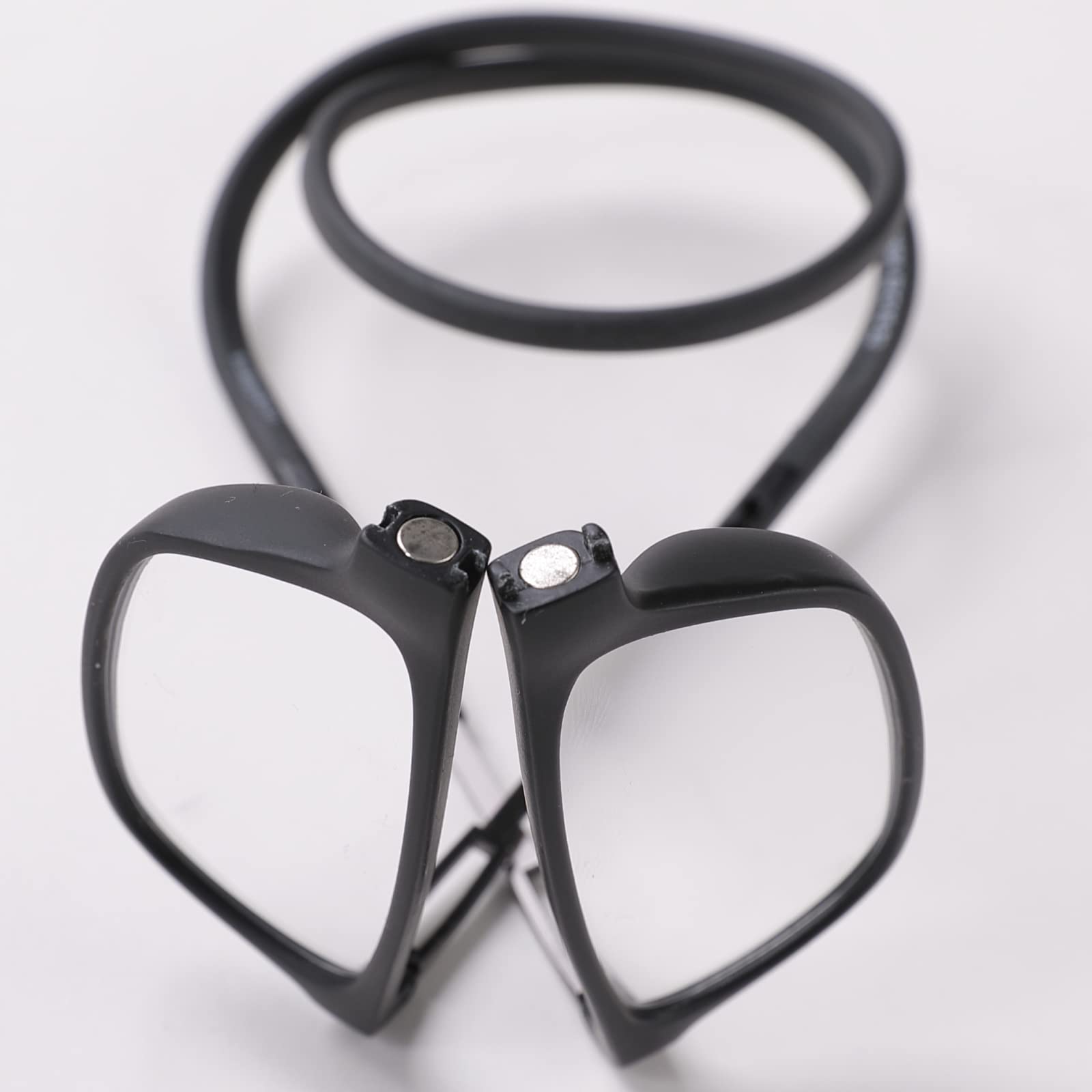 Intellilens Magnetic Reading Glasses For Men & Women For Near Vision | UV Protected | Foldable | Anti Reflection | Lightweight & Portable | Power (+2.50) | Black